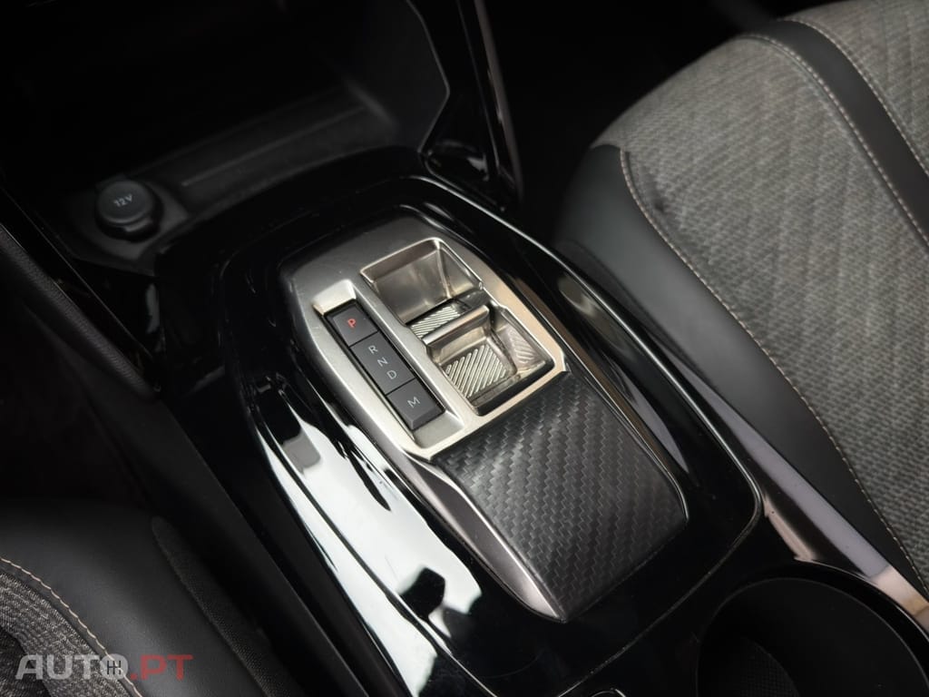 Peugeot 2008 PureTech 130 EAT8 GT
