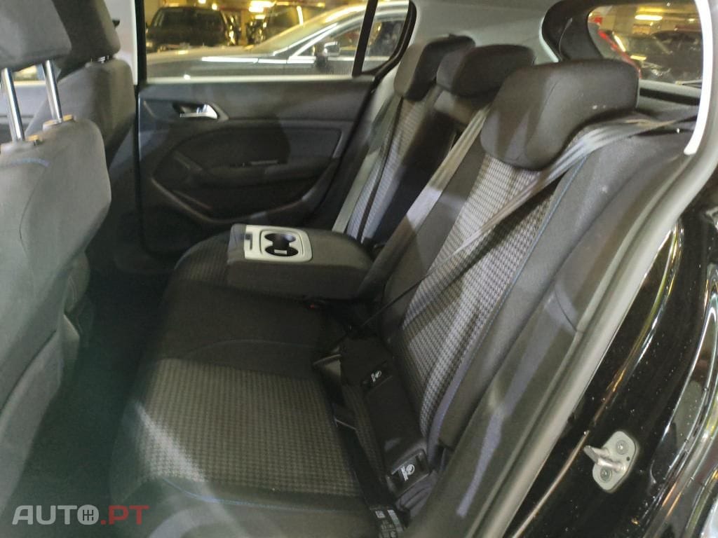 Peugeot 308 1.5 BlueHDi Style