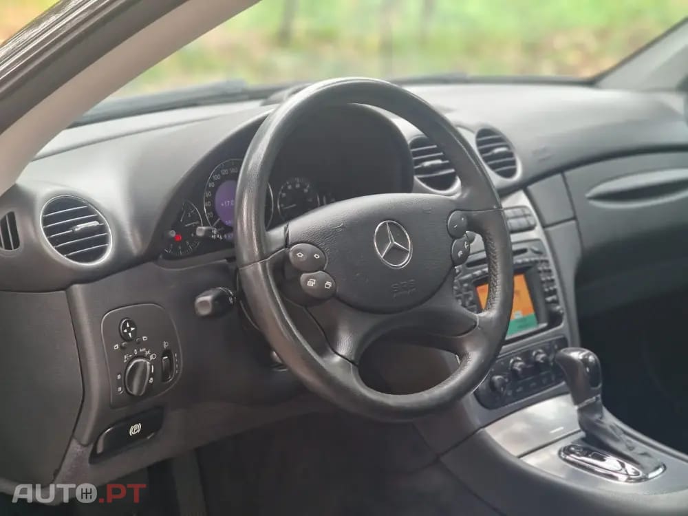 Mercedes-Benz CLK 240 Outro