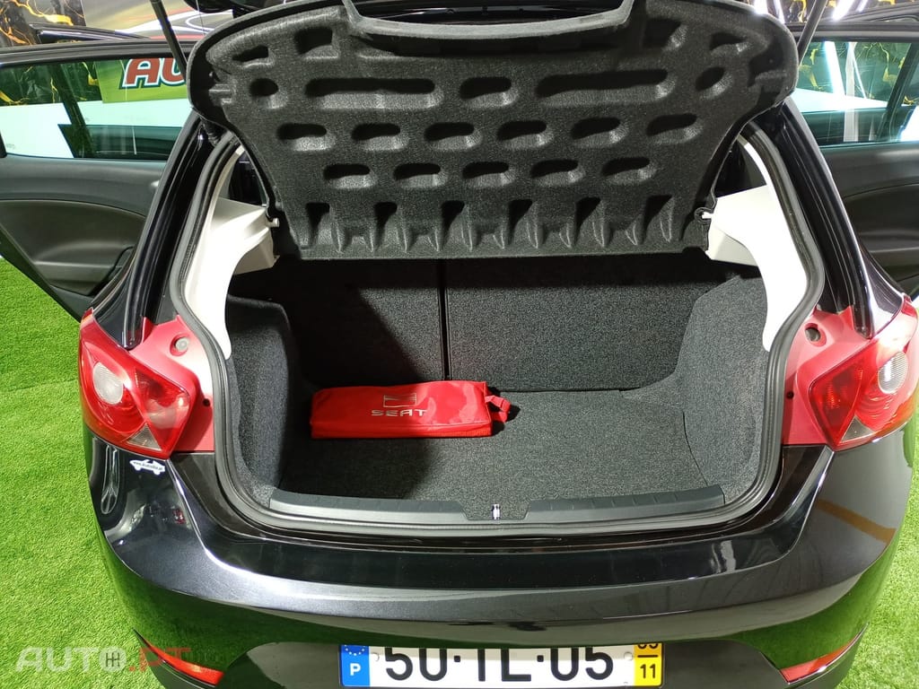 SEAT Ibiza 1.6 TDI Reference — fotografia 41