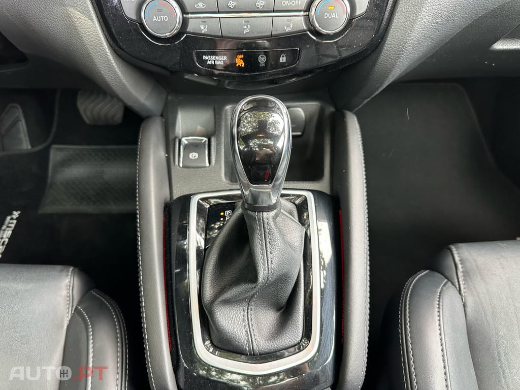 Nissan Qashqai 1.3 DIG-T Tekna Premium DCT