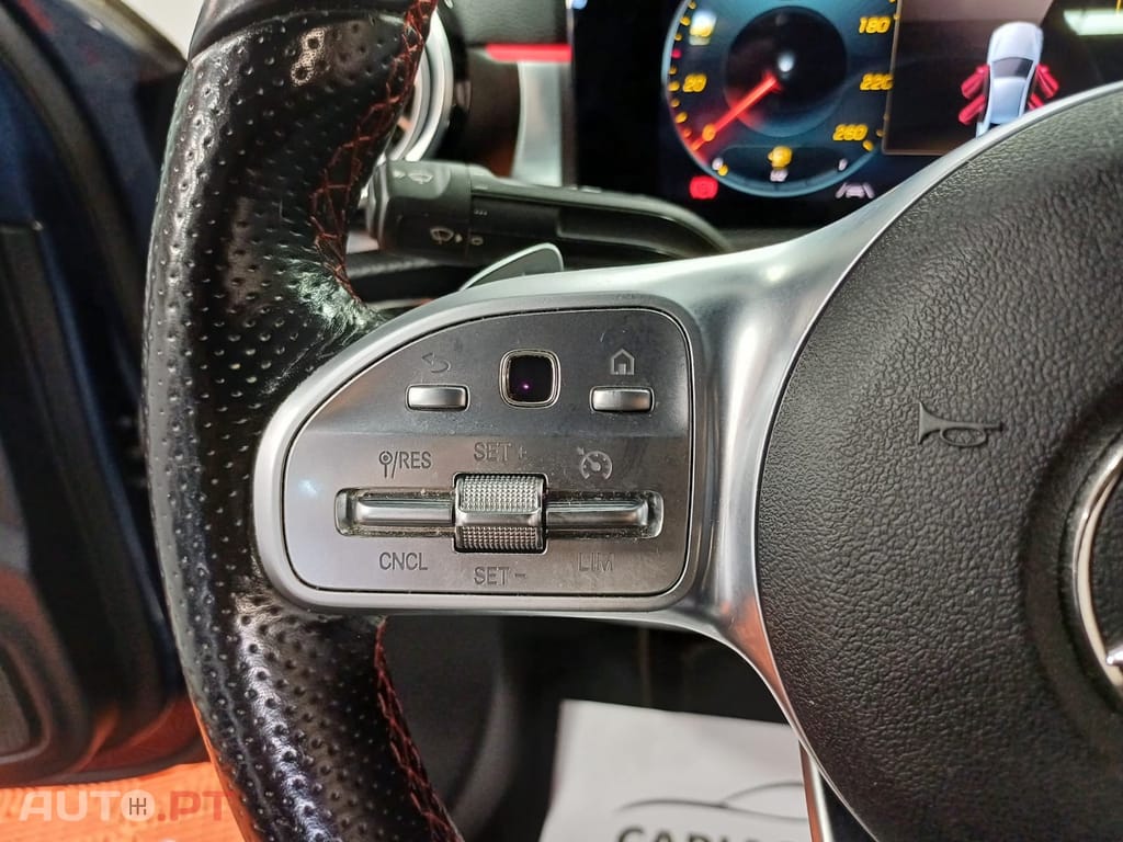 Mercedes-Benz A 250 e AMG Line