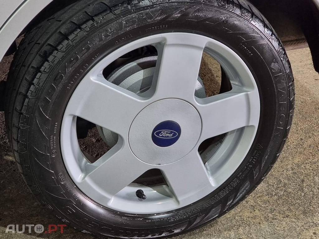 Ford Focus 1.4 X-Trend