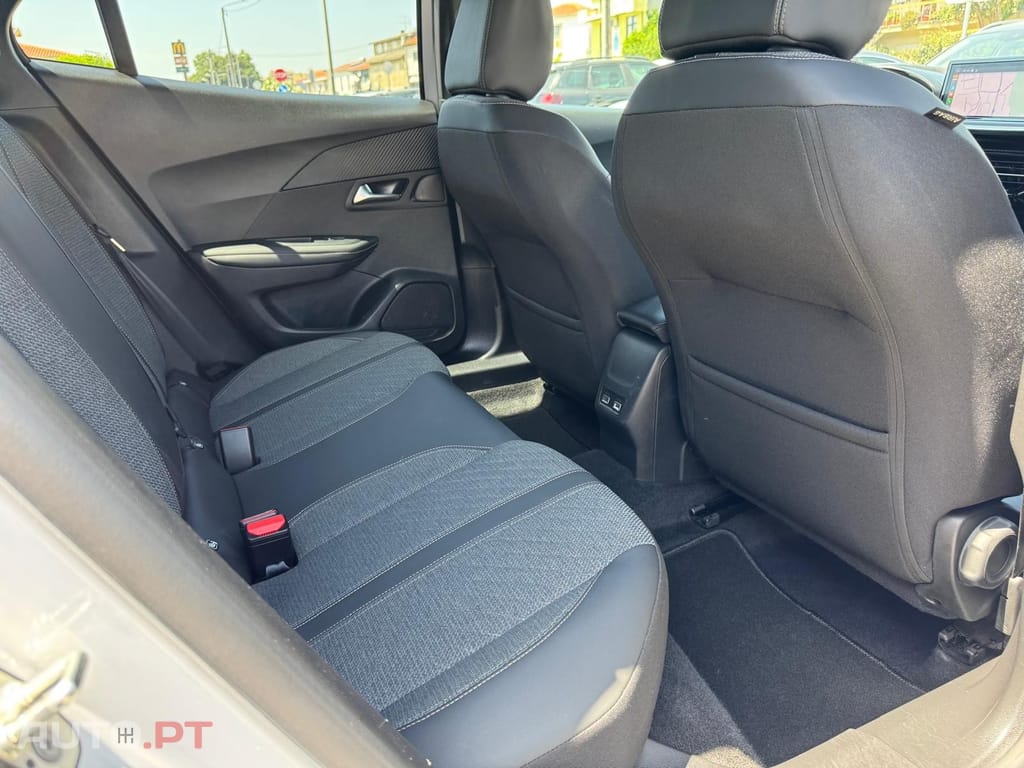 Peugeot 2008 1.2 PureTech Allure Pack