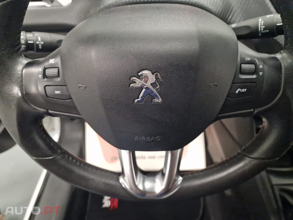 Peugeot 208 1.6 BlueHDi Style