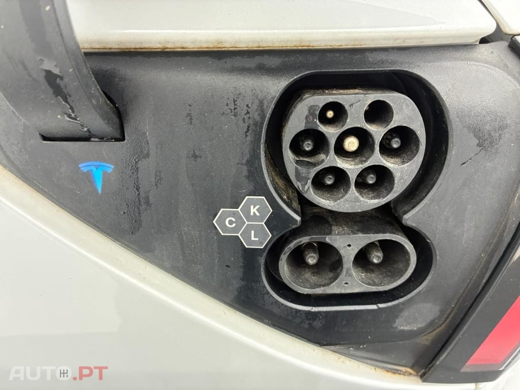 Tesla Model 3 Standard Range Plus RWD