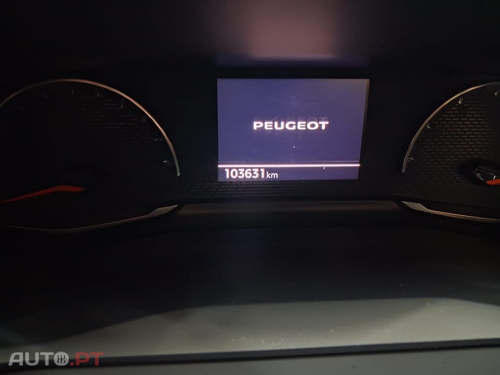 Peugeot 2008 1.2 PureTech Active Pack