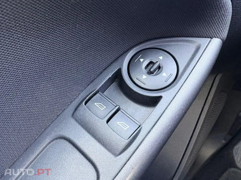 Ford Focus 1.0 EcoBoost S&S COOL&CONNECT DESIGN