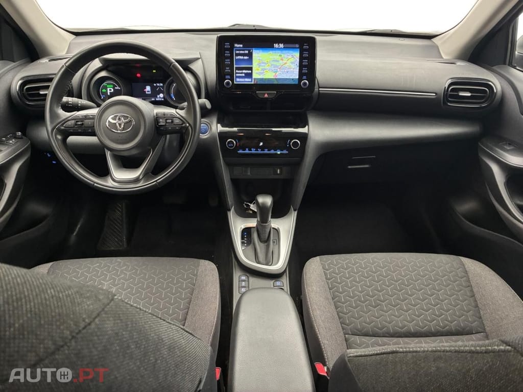 Toyota Yaris Cross Hybrid Dynamic Business 2WD