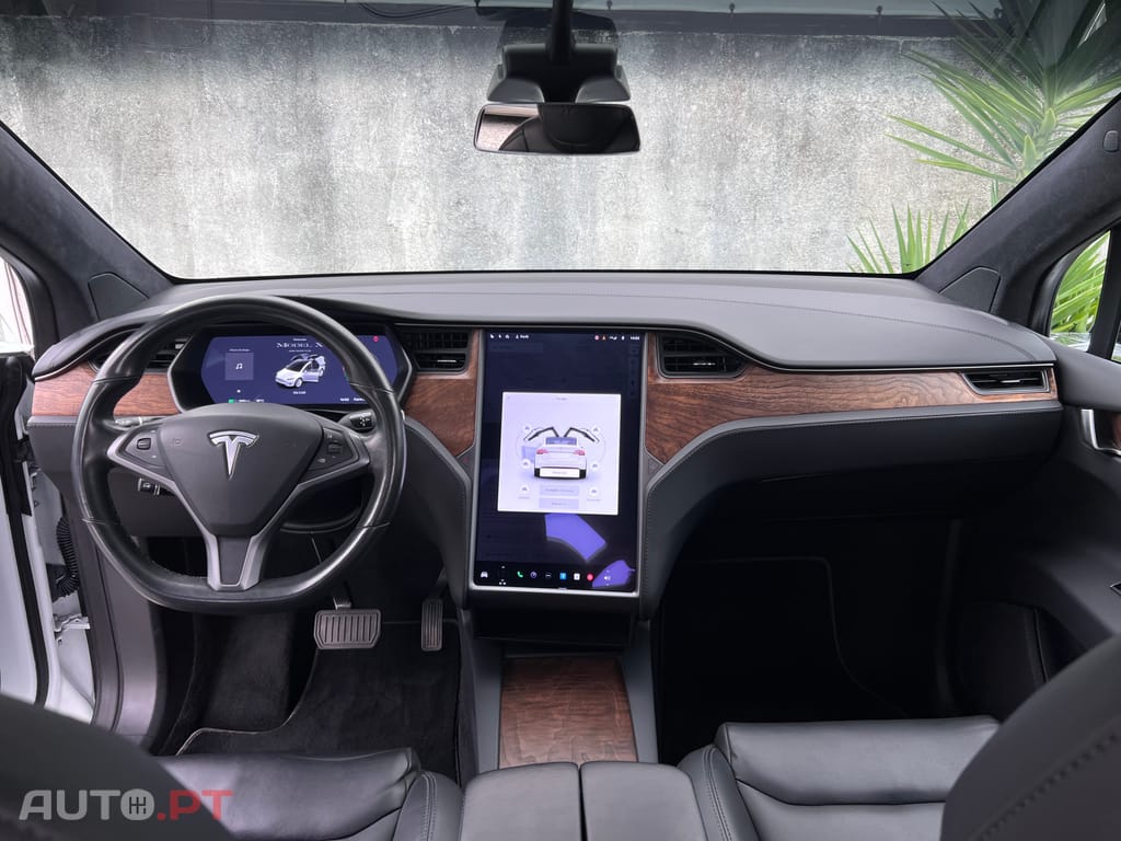 Tesla Model X Long Range Plus