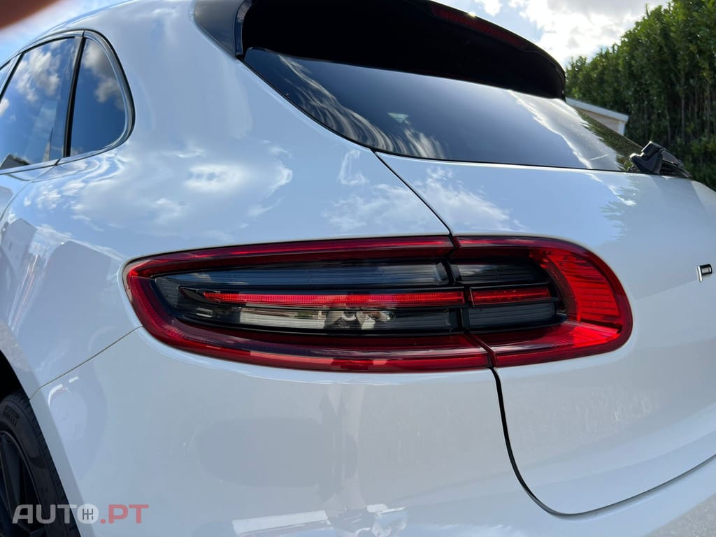Porsche Macan S