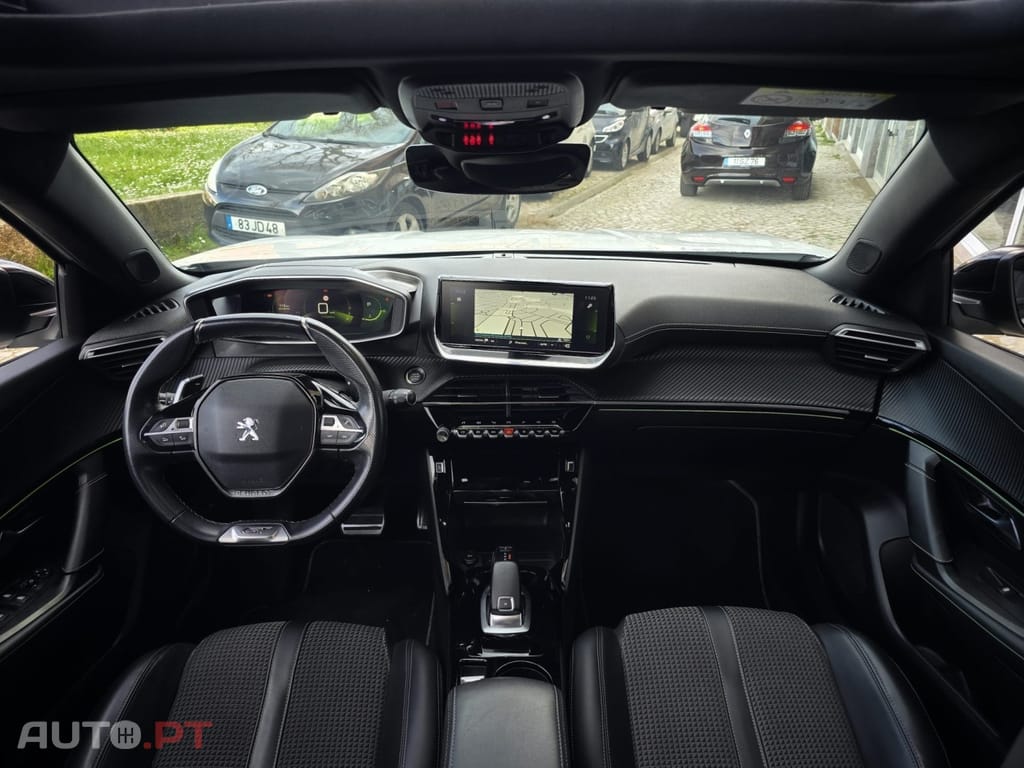 Peugeot 2008 1.2 PureTech GT Line EAT8