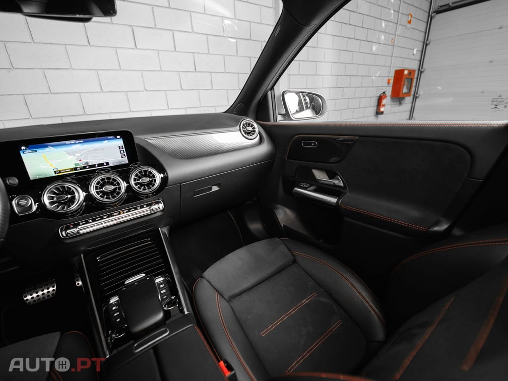 Mercedes-Benz GLA 250 e AMG Line