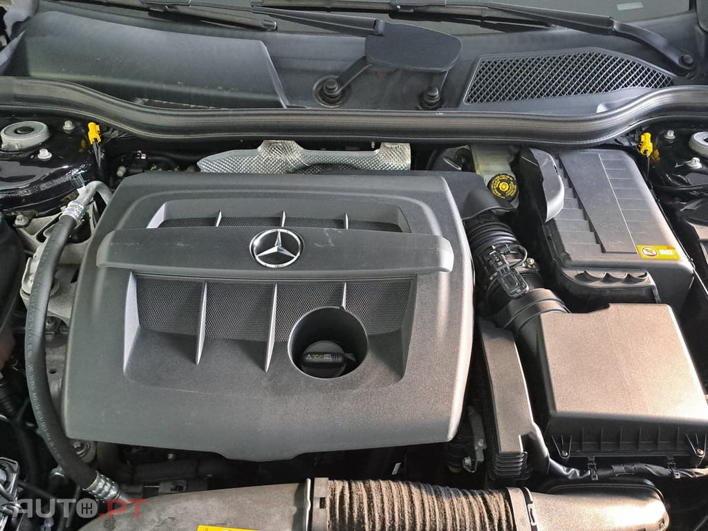 Mercedes-Benz A 180 d AMG Line