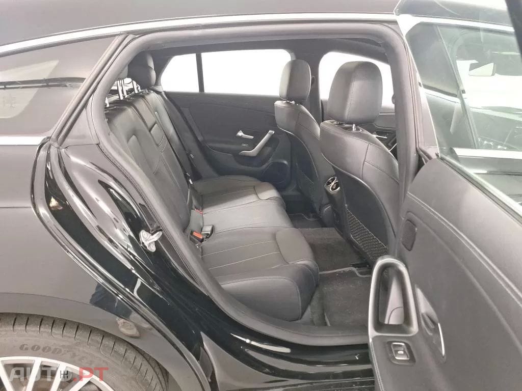 Mercedes-Benz CLA 250 e Shooting Brake Style Plus