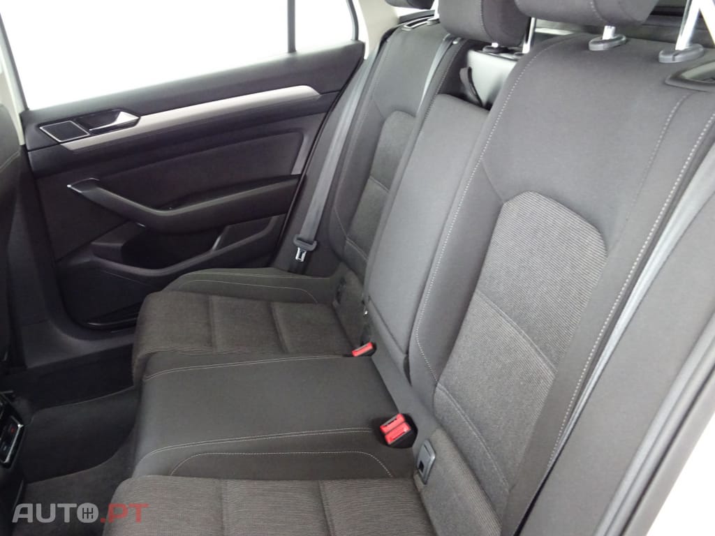 Volkswagen Passat Variant 1.6 TDI Confortline DSG