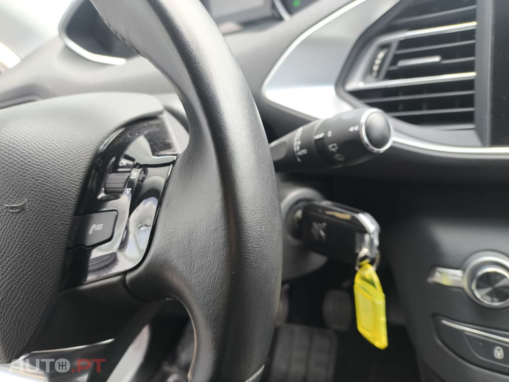 Peugeot 308 1.2i Style