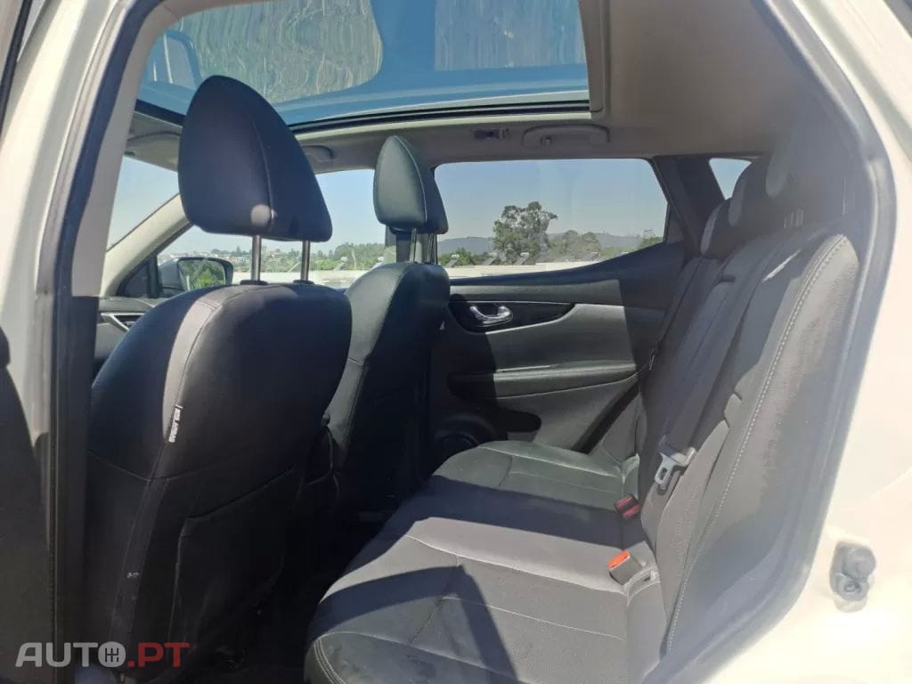 Nissan Qashqai 1.5 dCi Tekna Premium 17 Pele
