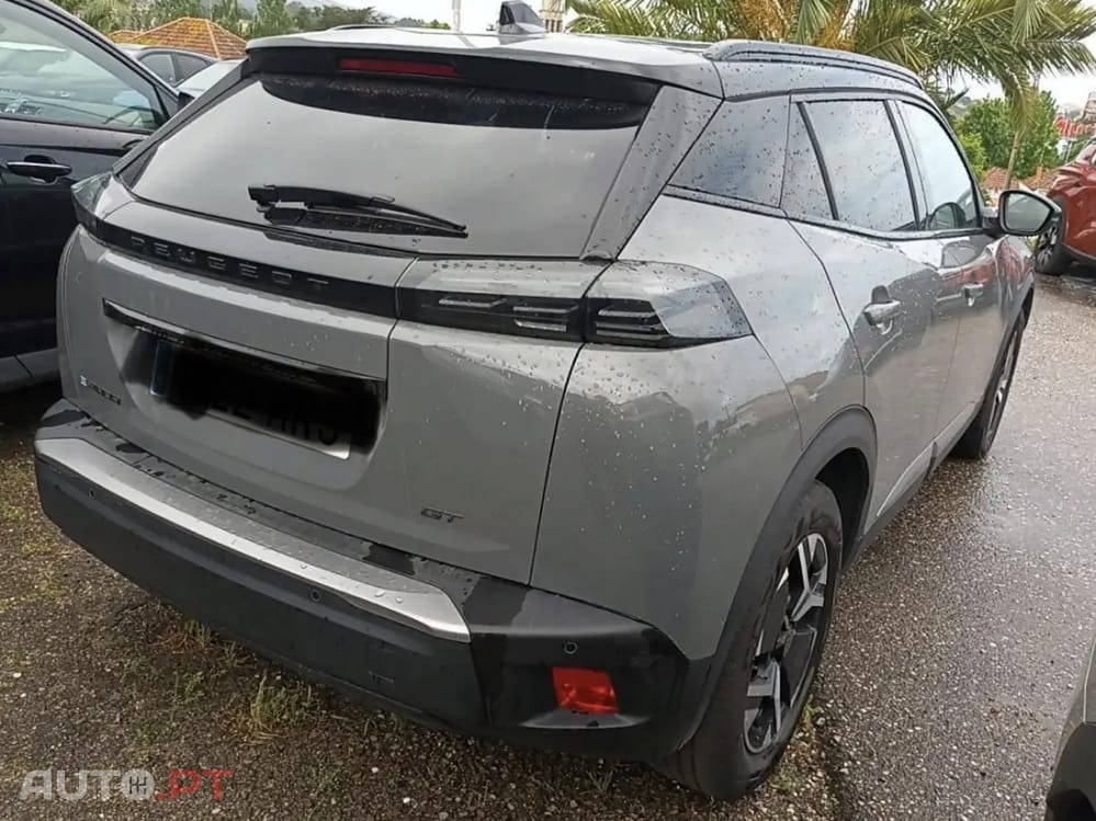 Peugeot E-2008 50 kWh GT