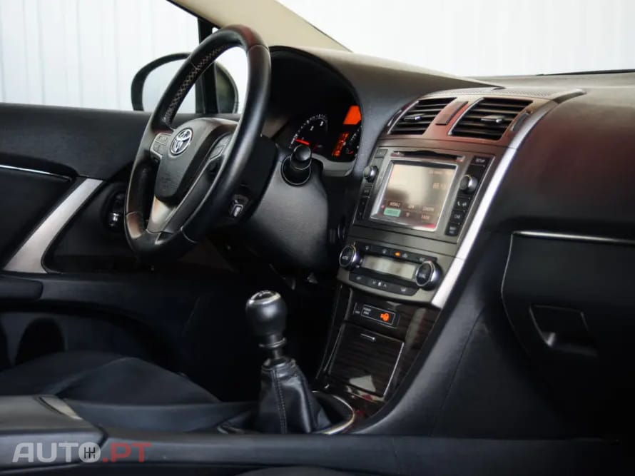 Toyota Avensis SD 2.0 D-4D Exclusive