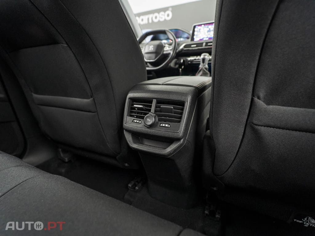 Peugeot 3008 1.5 BlueHDi Active