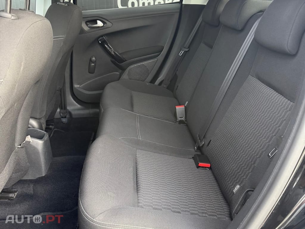 Peugeot 208 1.6 BlueHDi Style