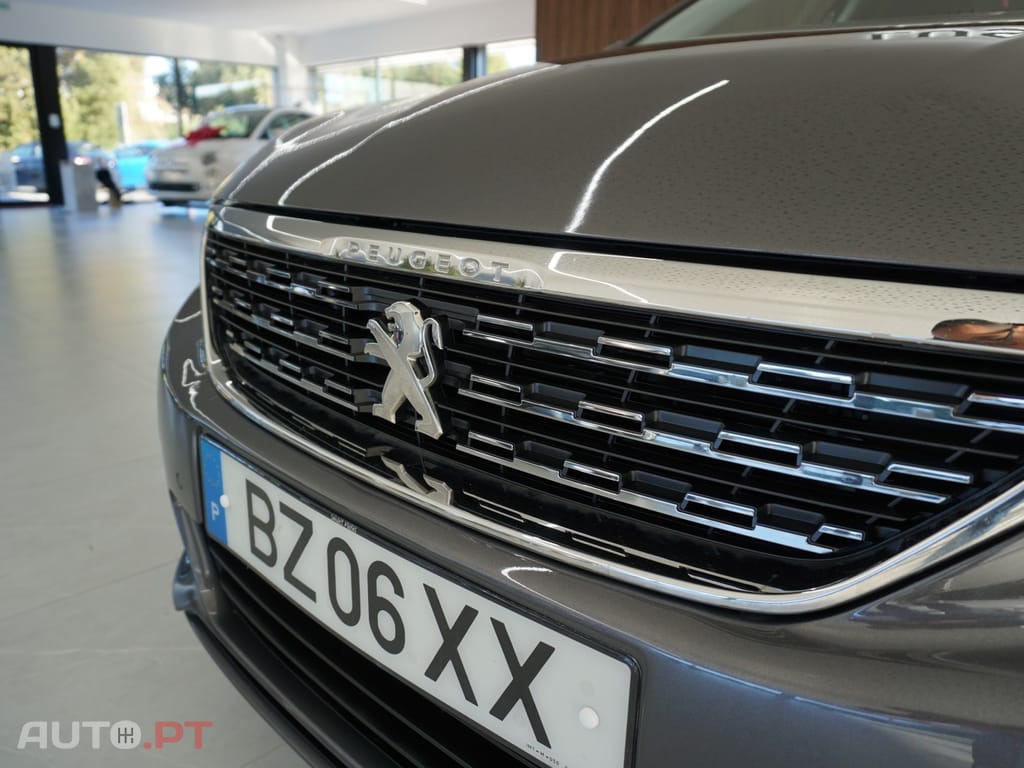 Peugeot 308 1.2 PureTech Allure Full LED