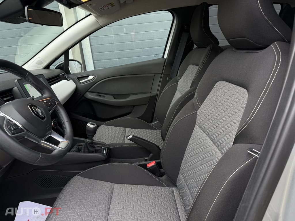 Renault Clio 1.0 TCe Intens CVT