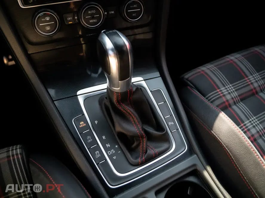 Volkswagen Golf 2.0 TSi GTi DSG Performance