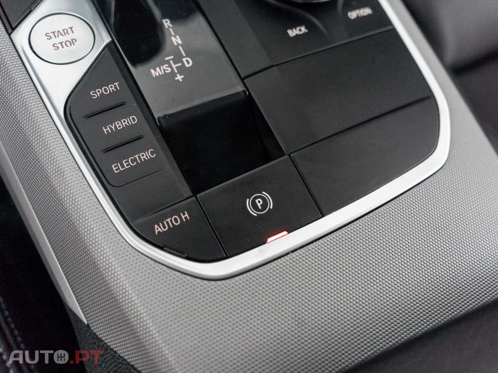 BMW 330 e Auto