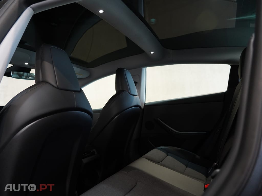 Tesla Model 3 Tração Traseira