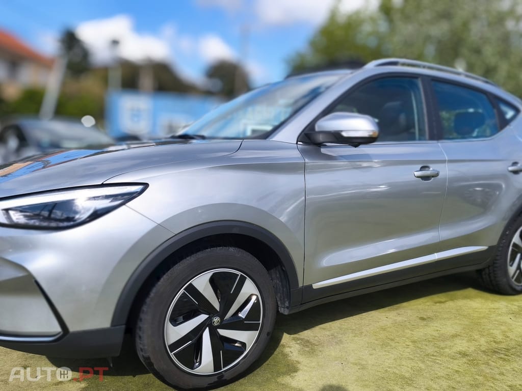 MG ZS EV 72.6 kWh Luxury