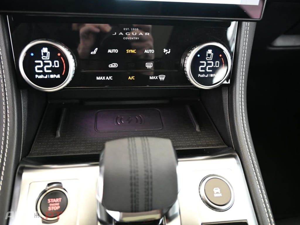 Jaguar F-Pace I.V.A DEDUTIVEL P400e AWD R-Dynamic SE 