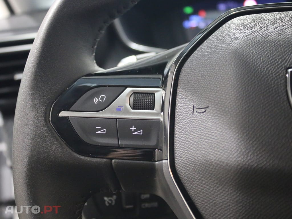 Peugeot 208 1.2 Hybrid Allure e-DCS6