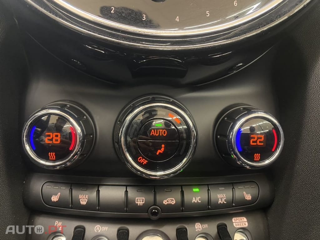 MINI Cooper Premium Plus Classic Auto