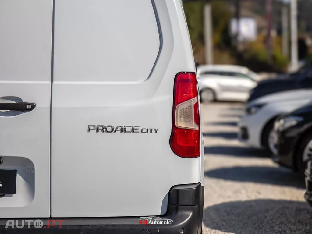 Toyota Proace Proace City 1.5D L1 Comfort - IVA DEDUTÍVEL