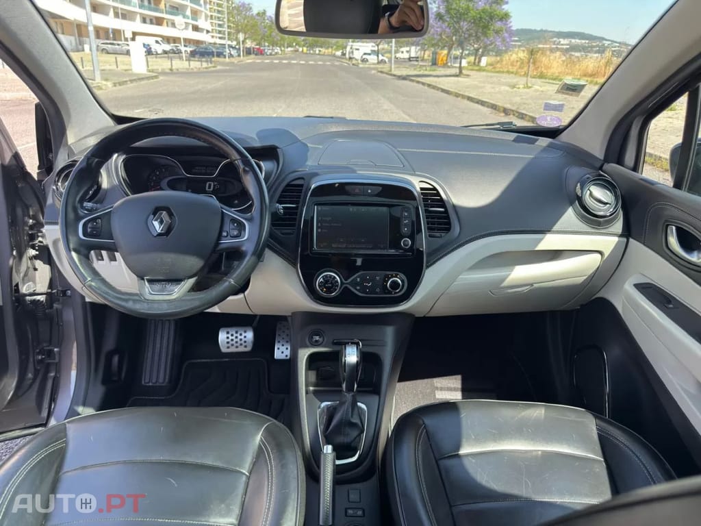 Renault Captur 1.2 TCe Initiale Paris EDC