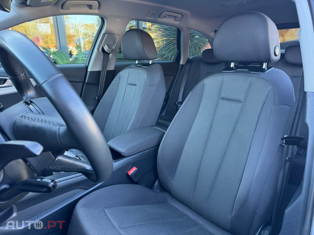 Audi A4 Avant 30 TDI Advanced S tronic