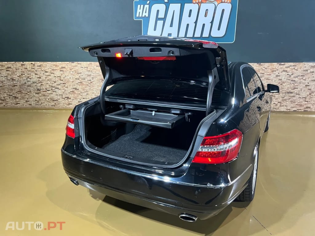 Mercedes-Benz E 350 CDI V6 Avantgarde | 231cv | 133.500 km | Livro Revisões Mercedes