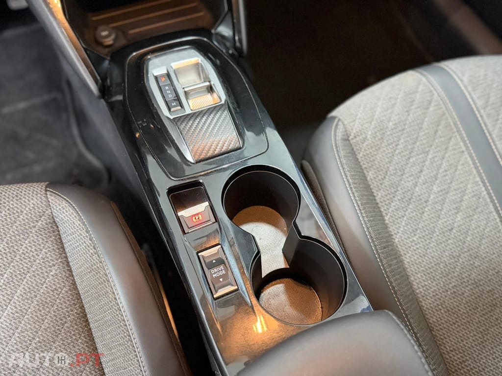 Peugeot 208 1.2 Hybrid Allure e-DCS6