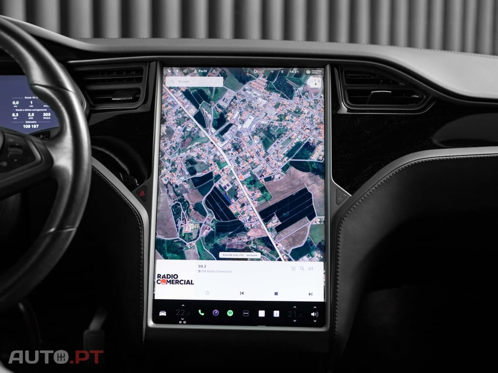 Tesla Model S 75D