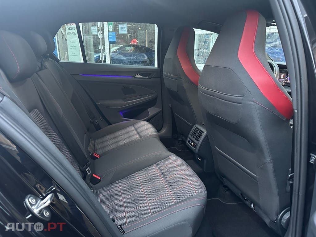 Volkswagen Golf 2.0 TSI GTI