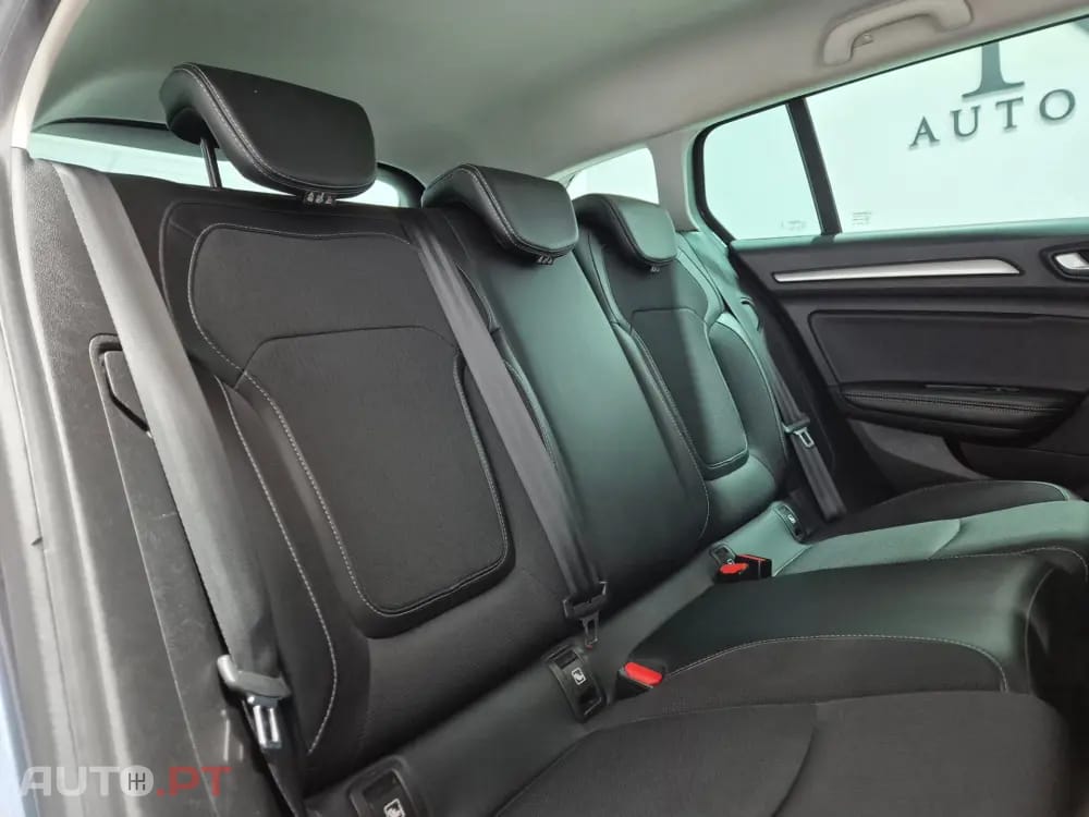 Renault Mégane Sport Tourer 1.5 Blue dCi Intens