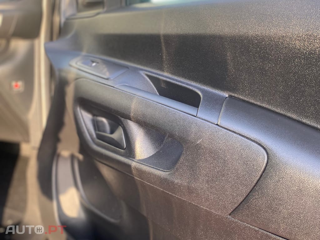 Peugeot Partner 1.5 BlueHDi Asphalt Longa EAT8