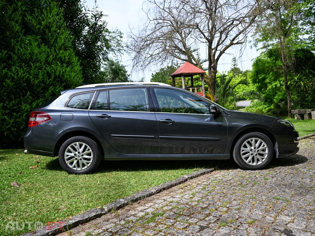 Renault Laguna Break 2.0 dCi Dynamique S 120g