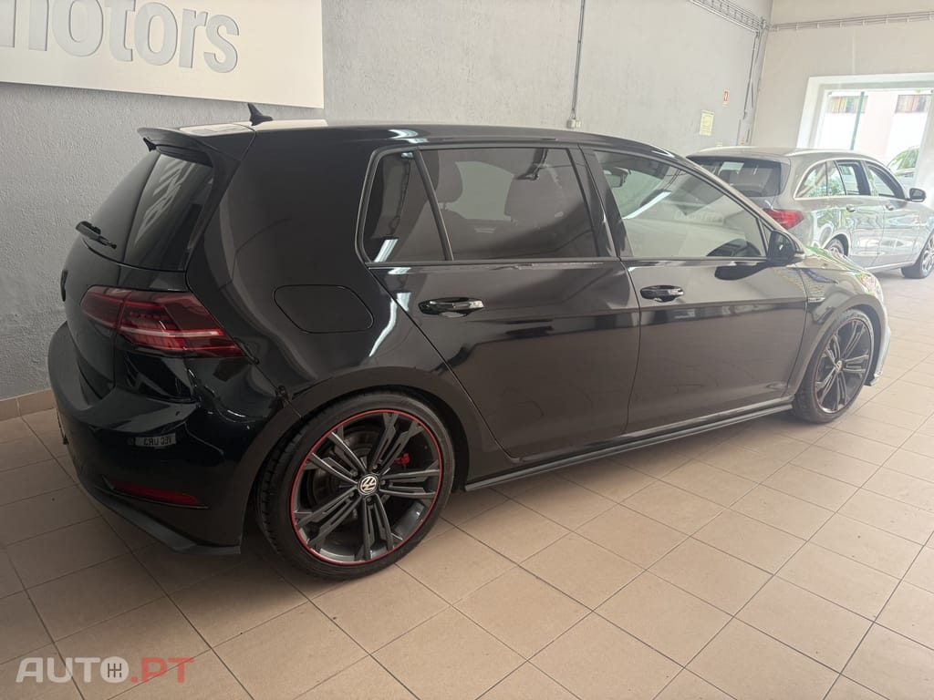 Volkswagen Golf 2.0 TDi GTD — fotografia 7