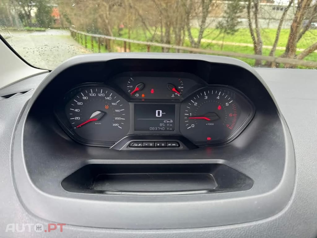Peugeot Partner 1.5 BlueHDi Premium Standard