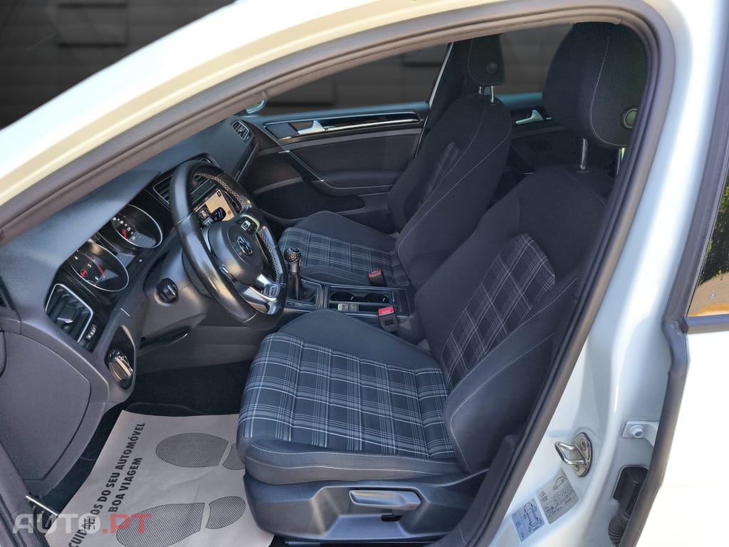 Volkswagen Golf 2.0 TDi GTD