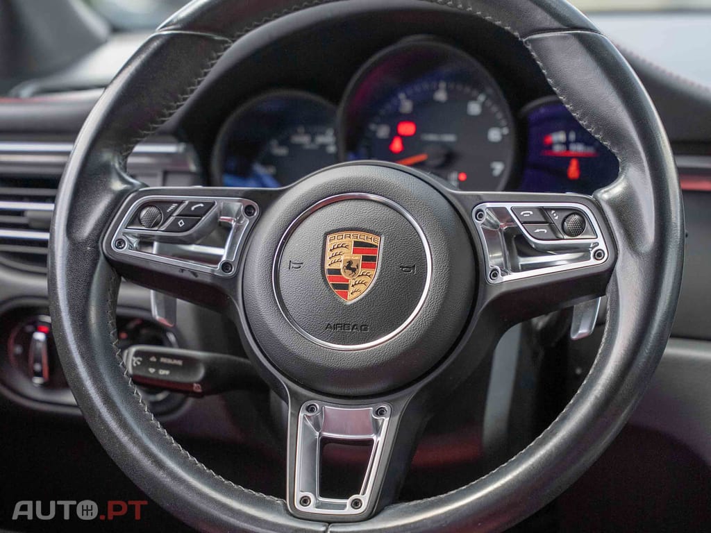 Porsche Macan PDK