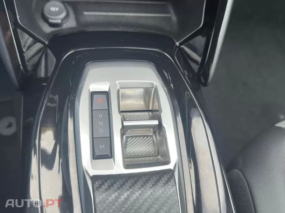 Peugeot 2008 1.2 Hybrid Allure e-DCS6